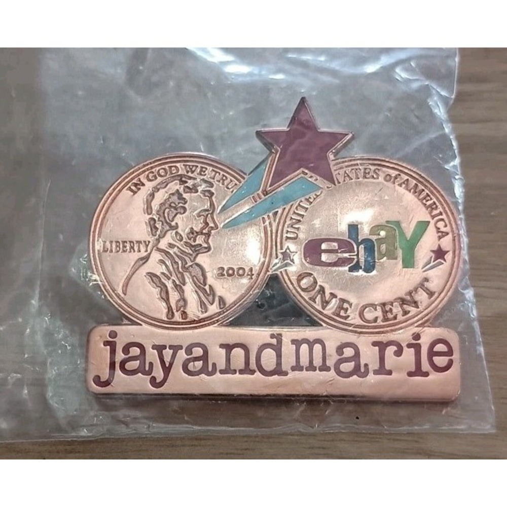 Vintage 2004 Ebay Live Penny Jay and Marie Ebayana Ad Copper Tone Lapel Pin New